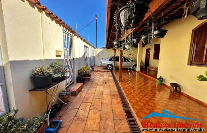 Casa à venda – Vila Ferreira, Pará de Minas