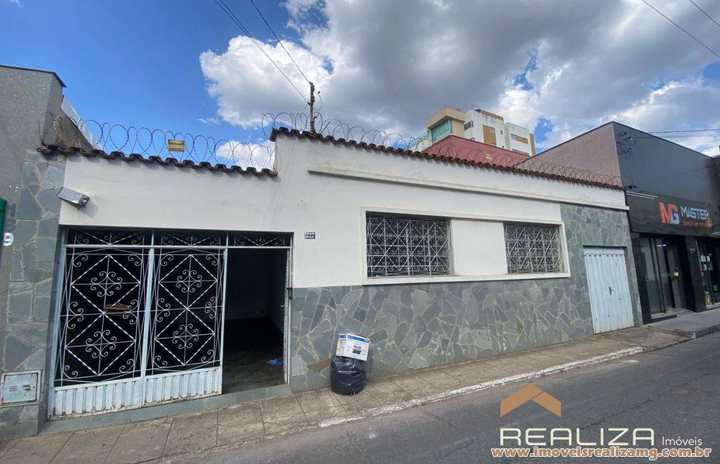 Casa à locação – Centro, Pará de Minas