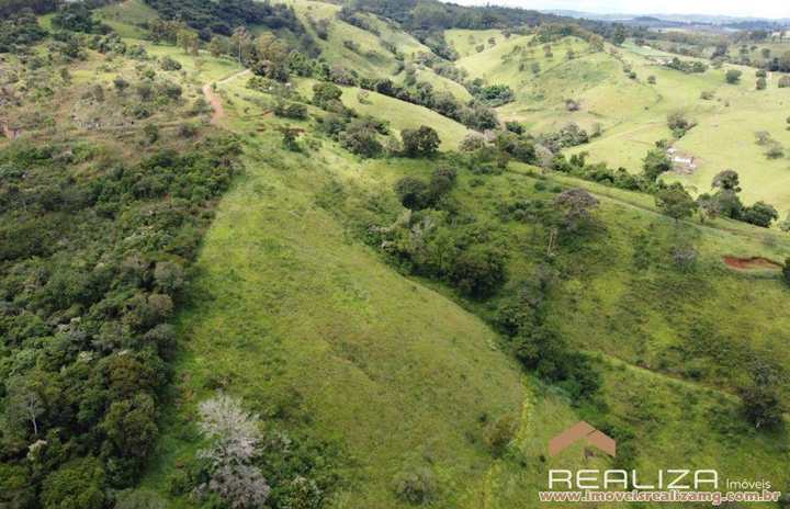 Lote à venda – Morro do Ferro, Oliveira